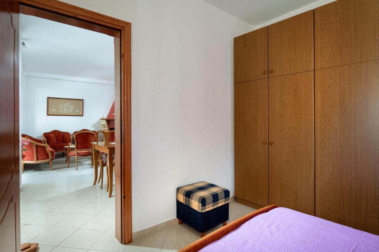 Thodoros Apartment Сикия Екстериор снимка