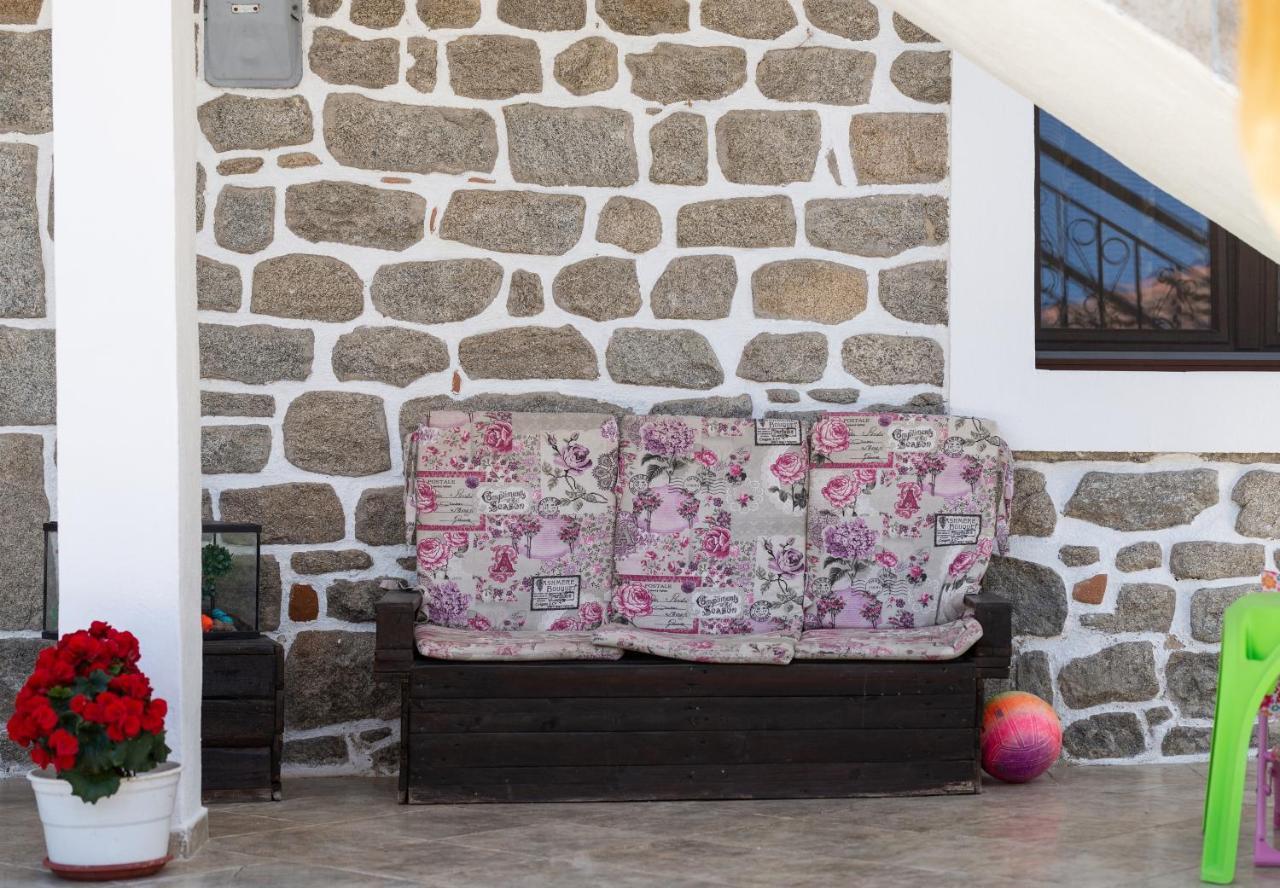 Thodoros Apartment Сикия Екстериор снимка